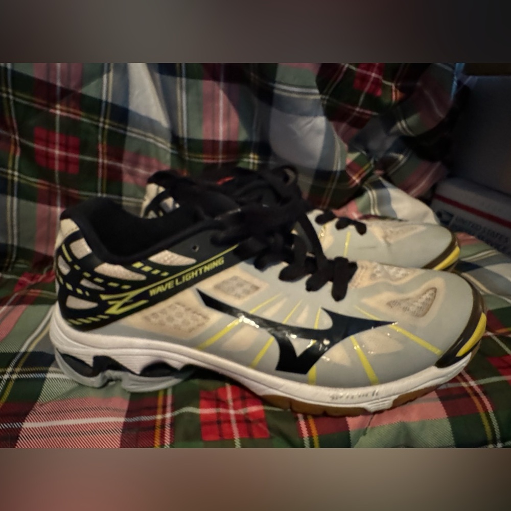Mizuno Volleyball Shoes Wave Lightening